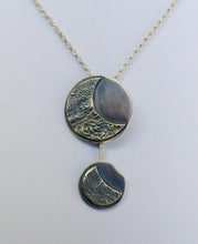 Carregueu la imatge al visualitzador de galeria,Cadena de pendent de plata creixent de lluna creixent de 40 cm de llargada, encant eclipsi detall d'estrella blava