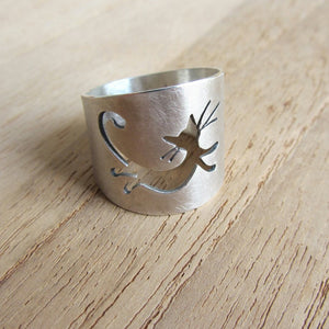 Anillo de plata con forma de gato, anillo de gatito con forma de animal perforada a mano de gato, joya a medida de mujer loca de gato